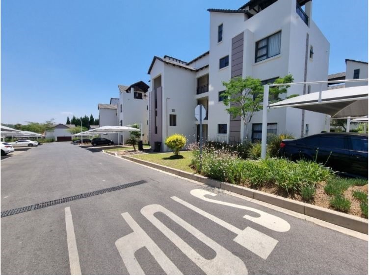 To Let 1 Bedroom Property for Rent in Fourways Gauteng