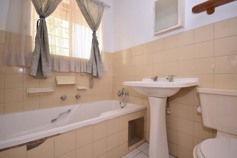 2 Bedroom Property for Sale in Sonneglans Gauteng