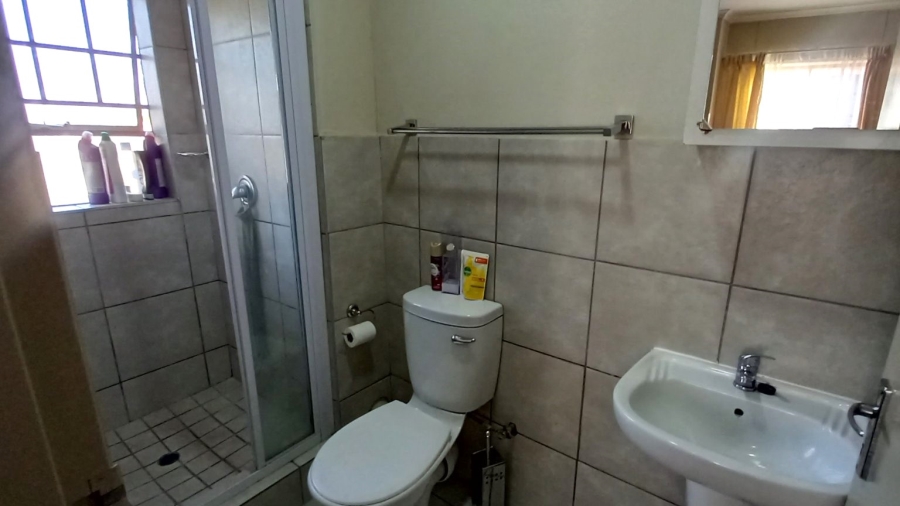 3 Bedroom Property for Sale in Annlin Gauteng