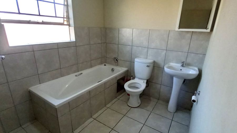 3 Bedroom Property for Sale in Annlin Gauteng