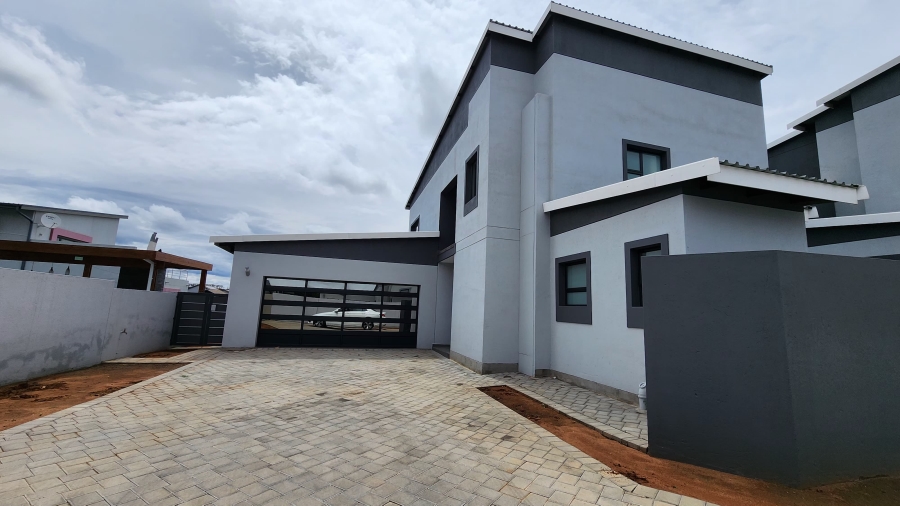 3 Bedroom Property for Sale in Zambezi Manor Lifestyle Estate Gauteng