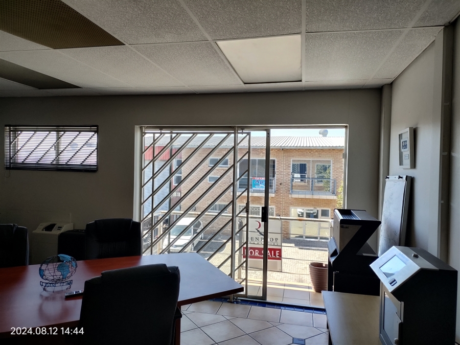 To Let commercial Property for Rent in North Riding Gauteng