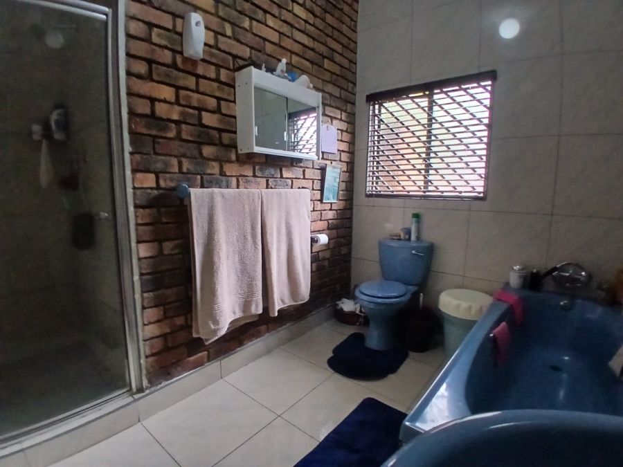 4 Bedroom Property for Sale in Henley on Klip Gauteng