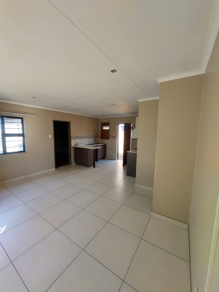 3 Bedroom Property for Sale in Clayville Gauteng