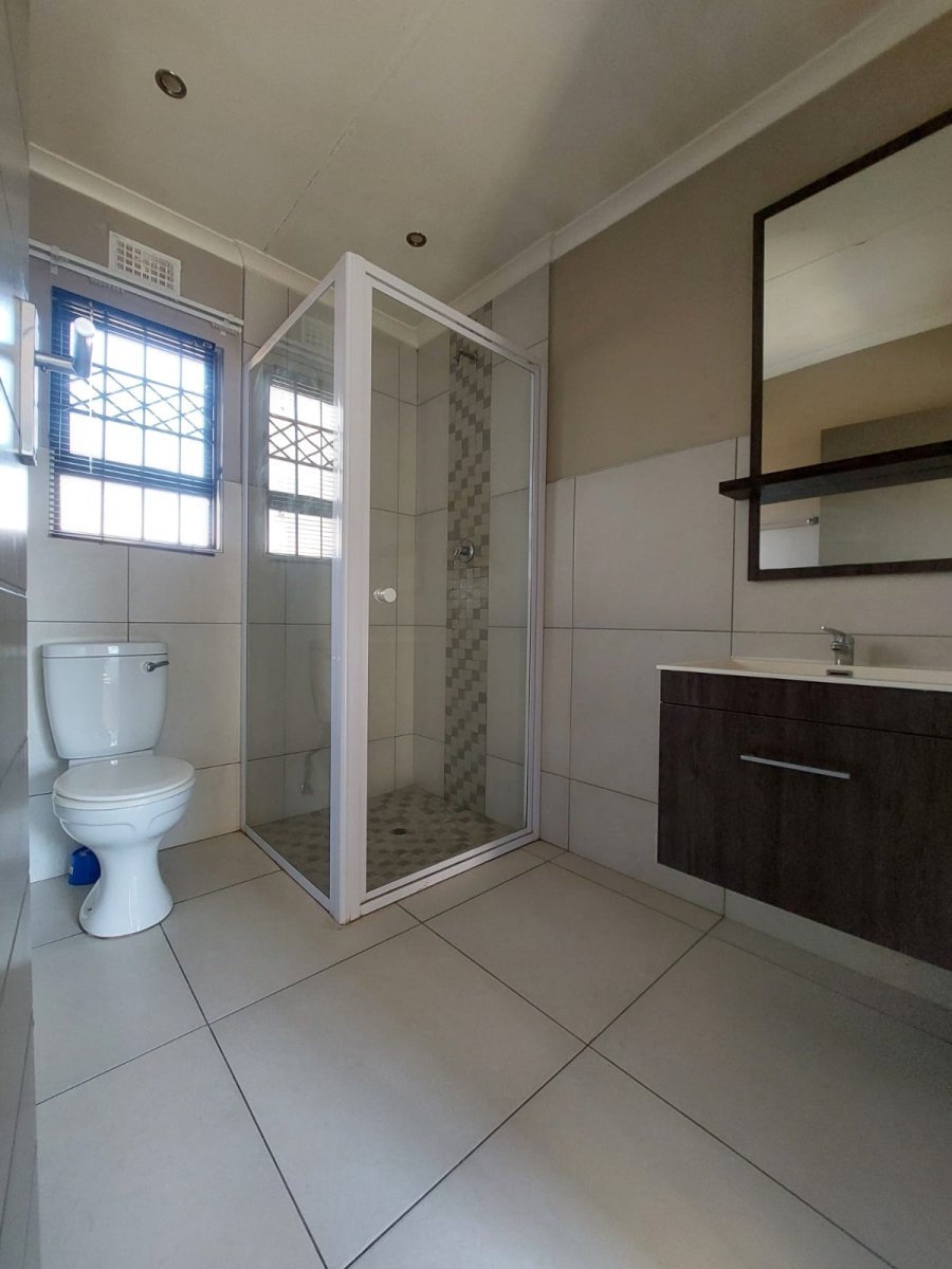 3 Bedroom Property for Sale in Clayville Gauteng