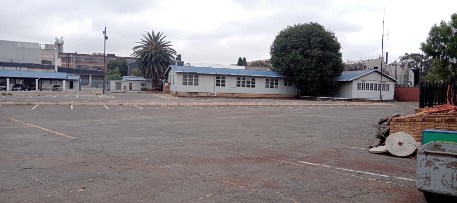 To Let commercial Property for Rent in Village Deep Gauteng