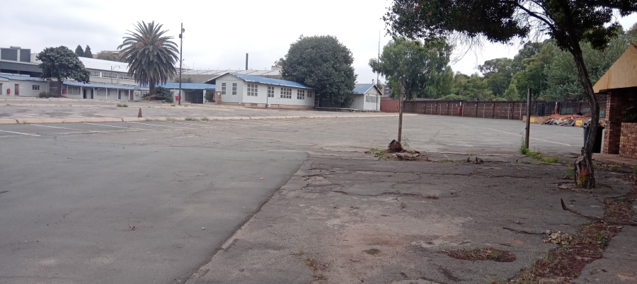 To Let commercial Property for Rent in Village Deep Gauteng