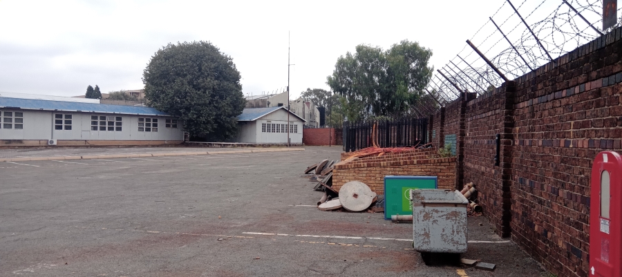 To Let commercial Property for Rent in Village Deep Gauteng