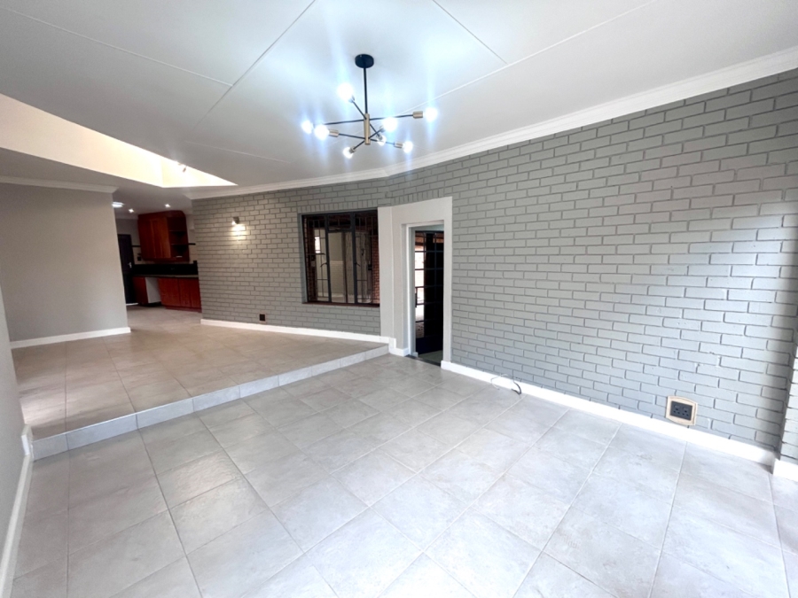 5 Bedroom Property for Sale in Montana Park Gauteng