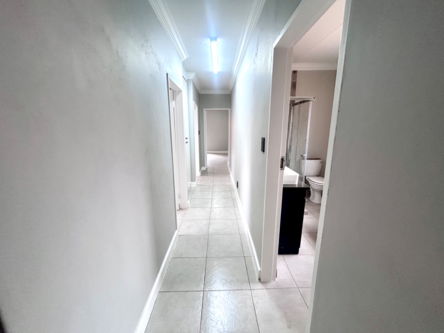 5 Bedroom Property for Sale in Montana Park Gauteng