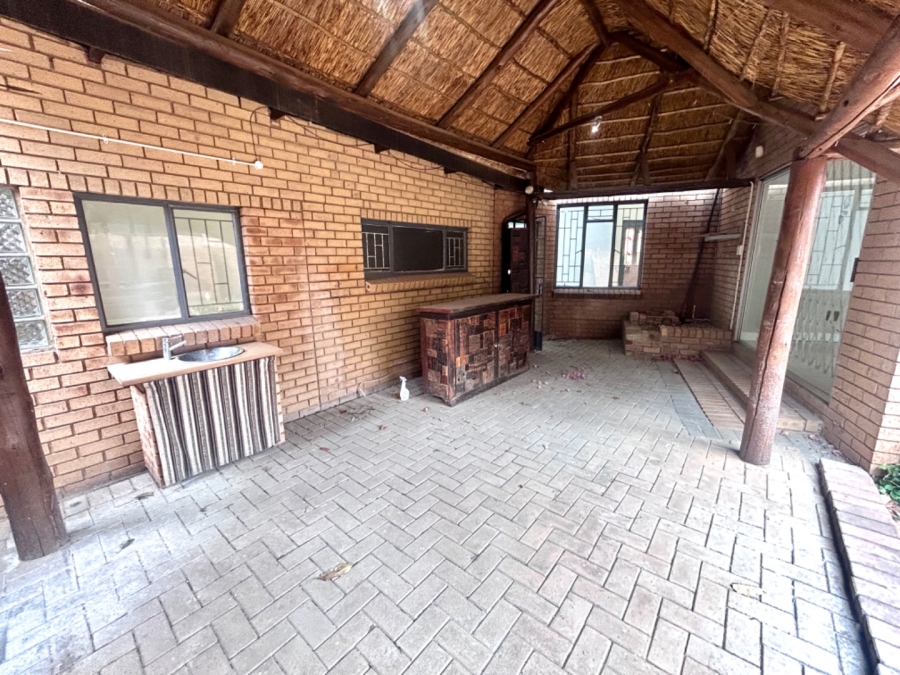 5 Bedroom Property for Sale in Montana Park Gauteng