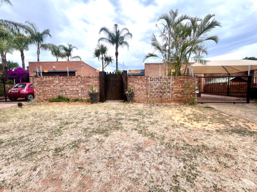 5 Bedroom Property for Sale in Montana Park Gauteng