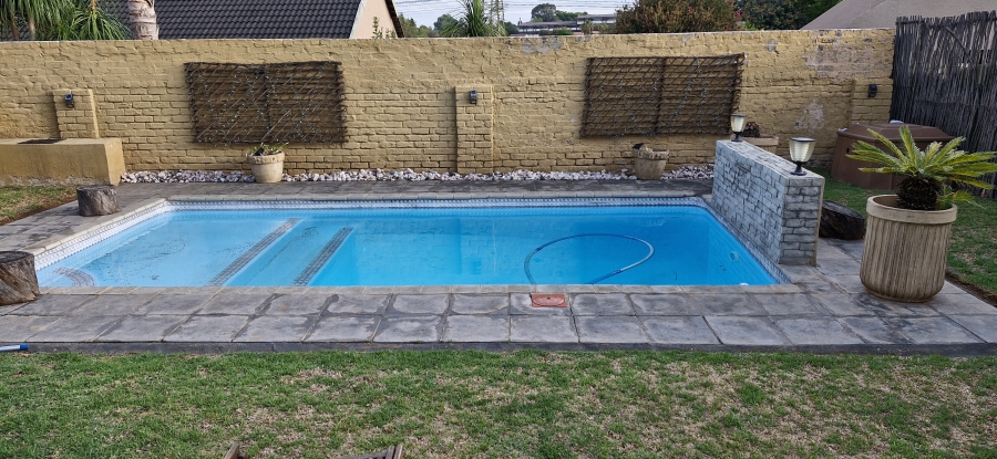 3 Bedroom Property for Sale in Van Riebeeck Park Gauteng