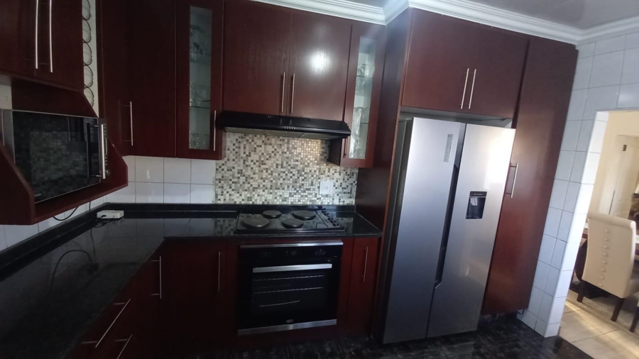 To Let 4 Bedroom Property for Rent in Mayberry Park Gauteng