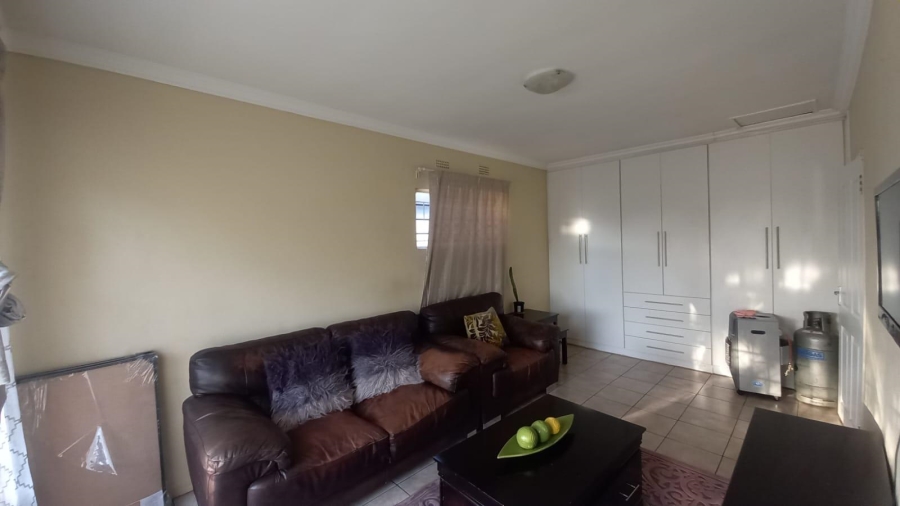 To Let 4 Bedroom Property for Rent in Mayberry Park Gauteng