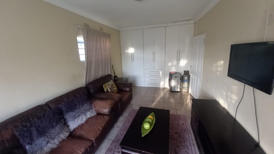 To Let 4 Bedroom Property for Rent in Mayberry Park Gauteng