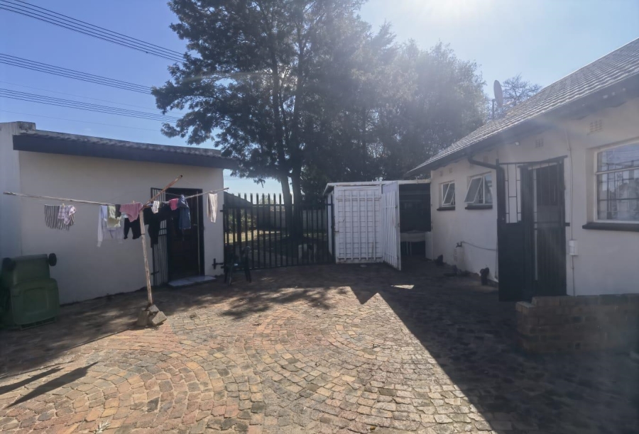 To Let 4 Bedroom Property for Rent in Mayberry Park Gauteng