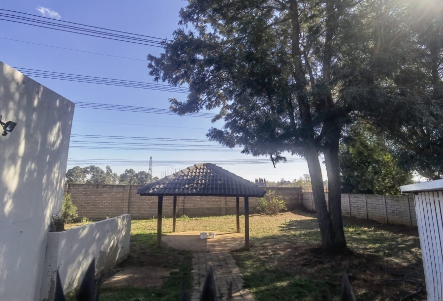 To Let 4 Bedroom Property for Rent in Mayberry Park Gauteng