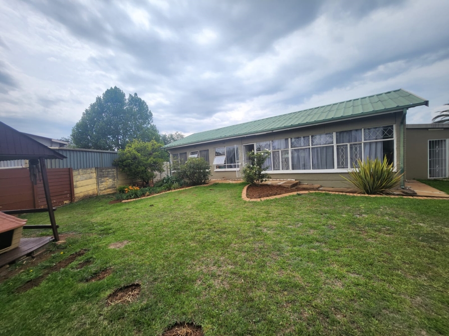 To Let 3 Bedroom Property for Rent in Dalview Gauteng