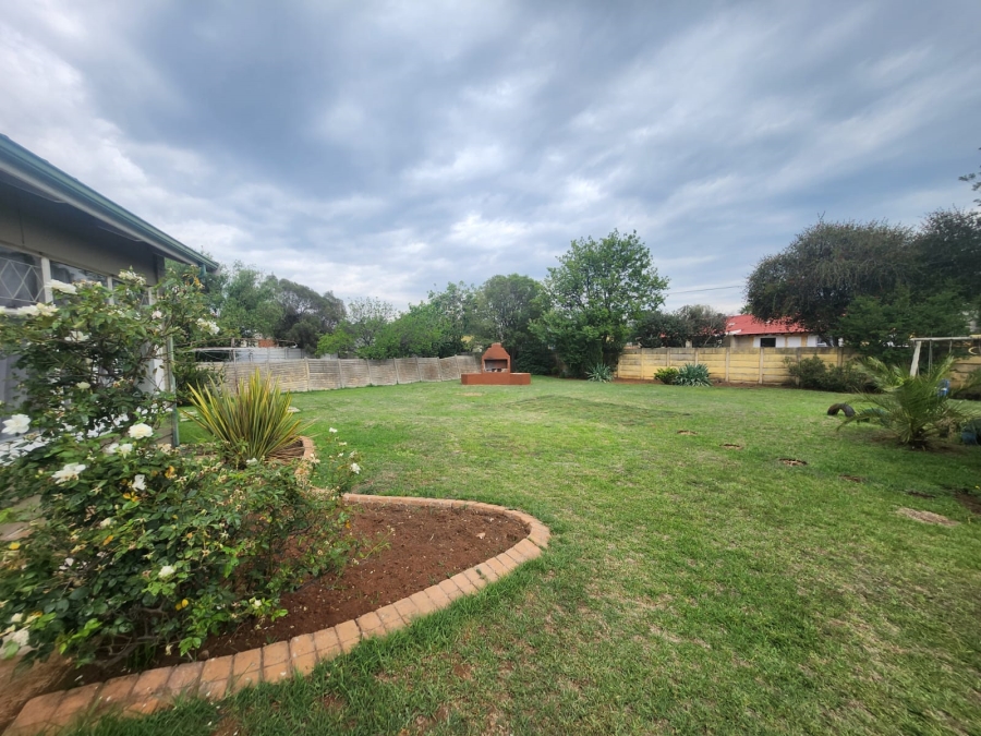 To Let 3 Bedroom Property for Rent in Dalview Gauteng