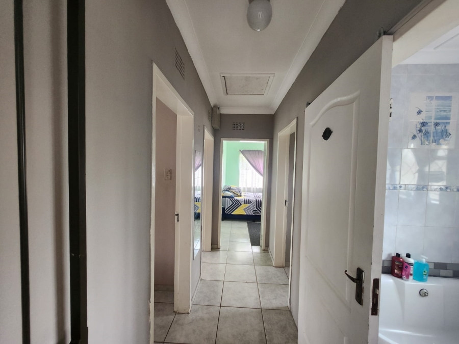 To Let 3 Bedroom Property for Rent in Dalview Gauteng