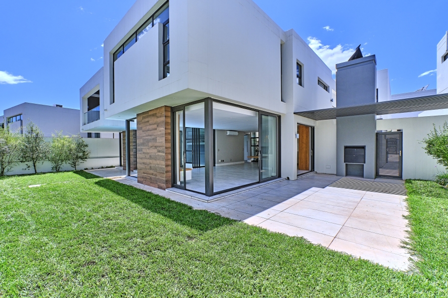 5 Bedroom Property for Sale in Sandown Gauteng