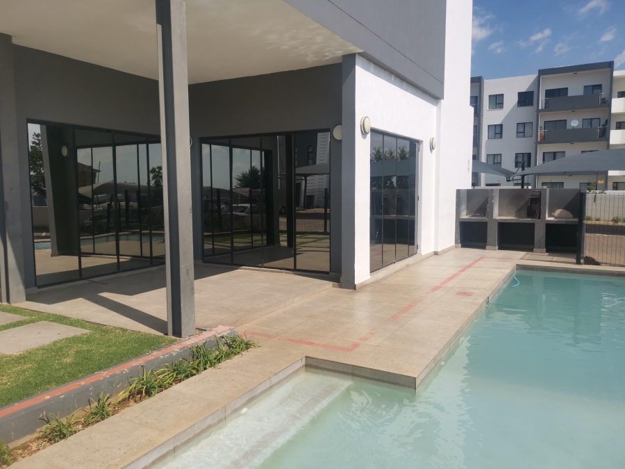 1 Bedroom Property for Sale in Erand Gardens Gauteng