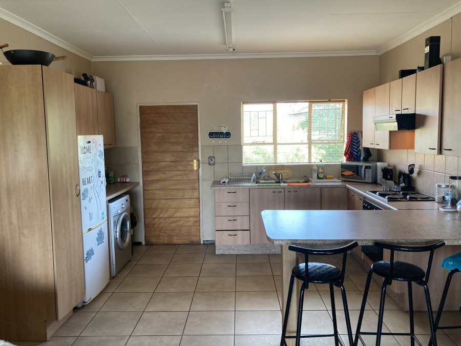 To Let 2 Bedroom Property for Rent in Weltevreden Park Gauteng