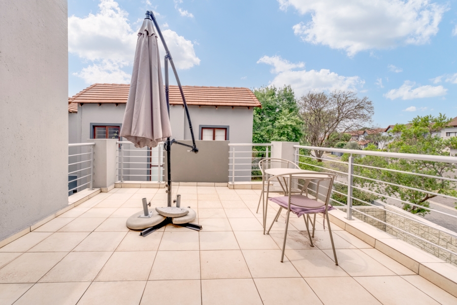 To Let 3 Bedroom Property for Rent in Broadacres Gauteng