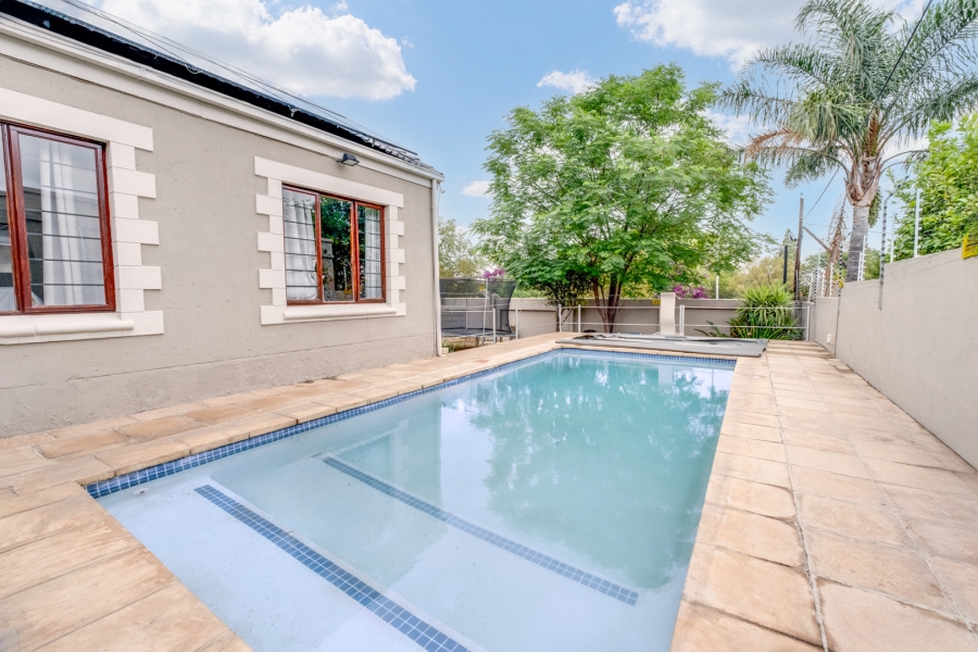 4 Bedroom Property for Sale in Sunninghill Gauteng