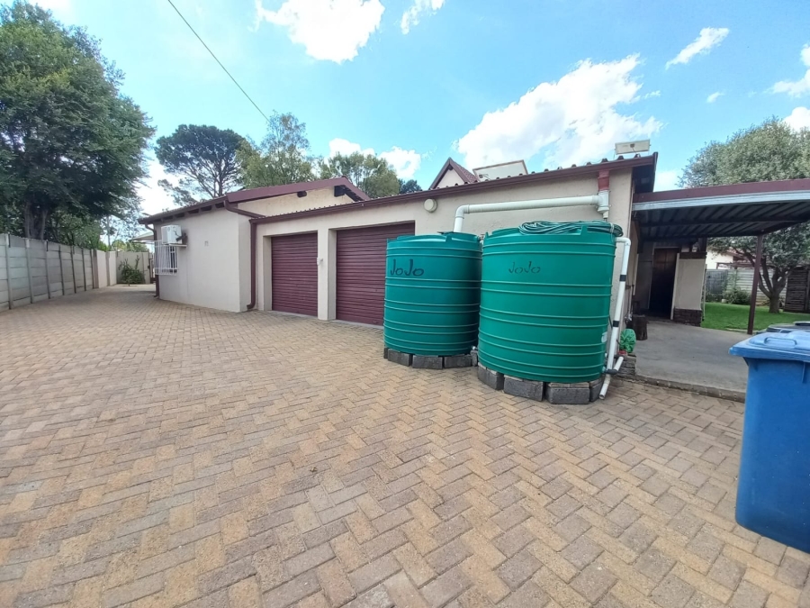 4 Bedroom Property for Sale in Dersley Gauteng