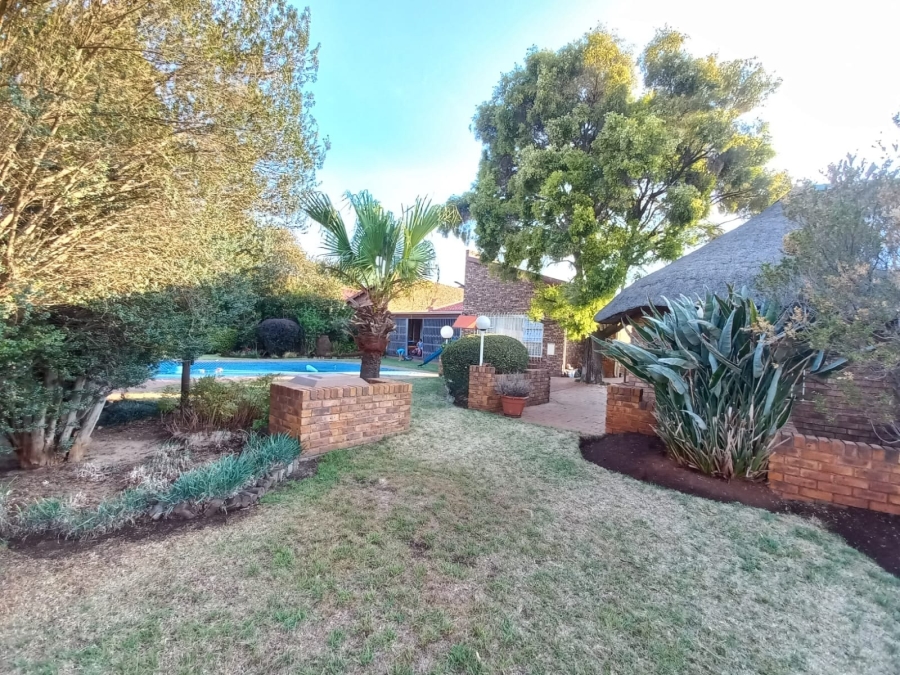 5 Bedroom Property for Sale in New State Areas Gauteng