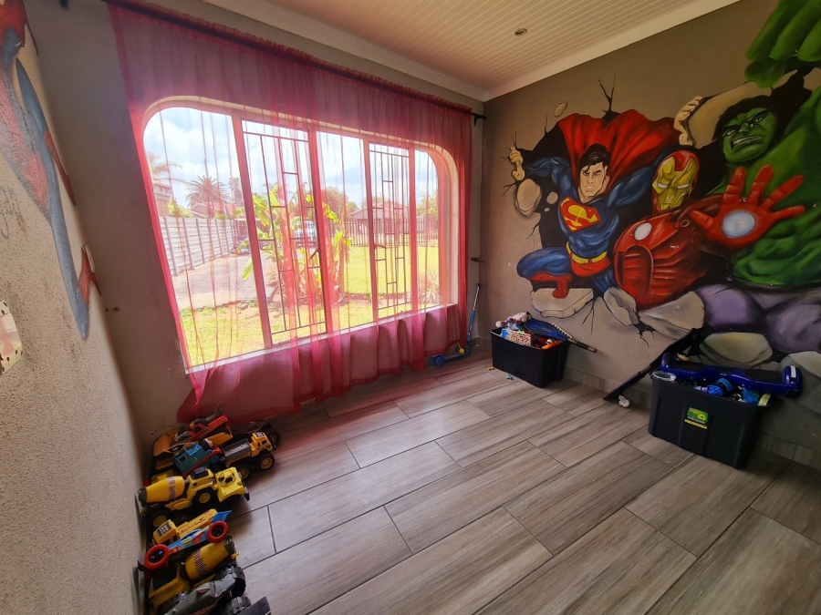 To Let 4 Bedroom Property for Rent in Sunair Park Gauteng