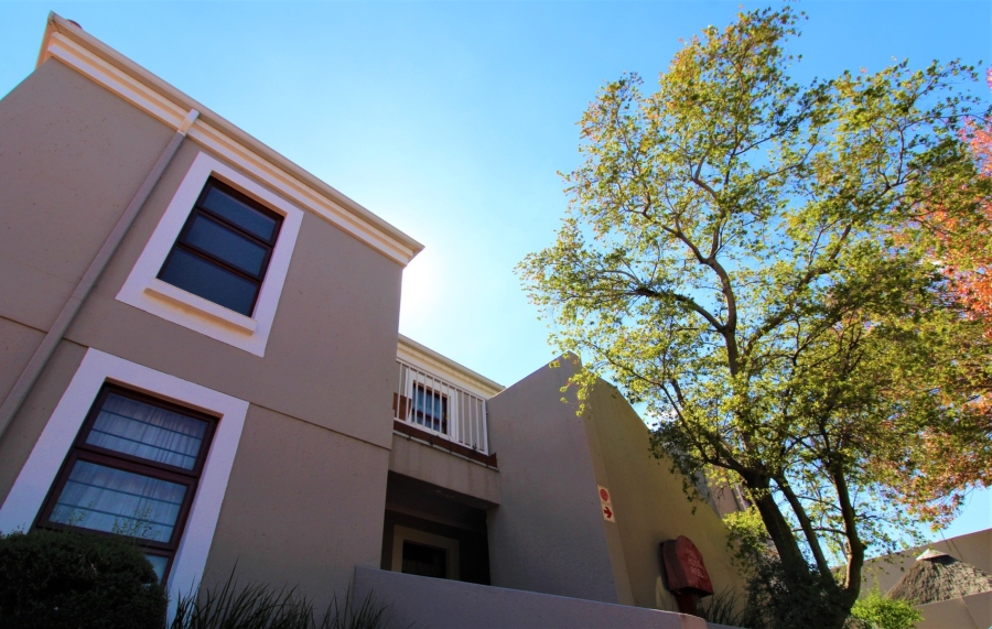 To Let 2 Bedroom Property for Rent in Bryanston Gauteng