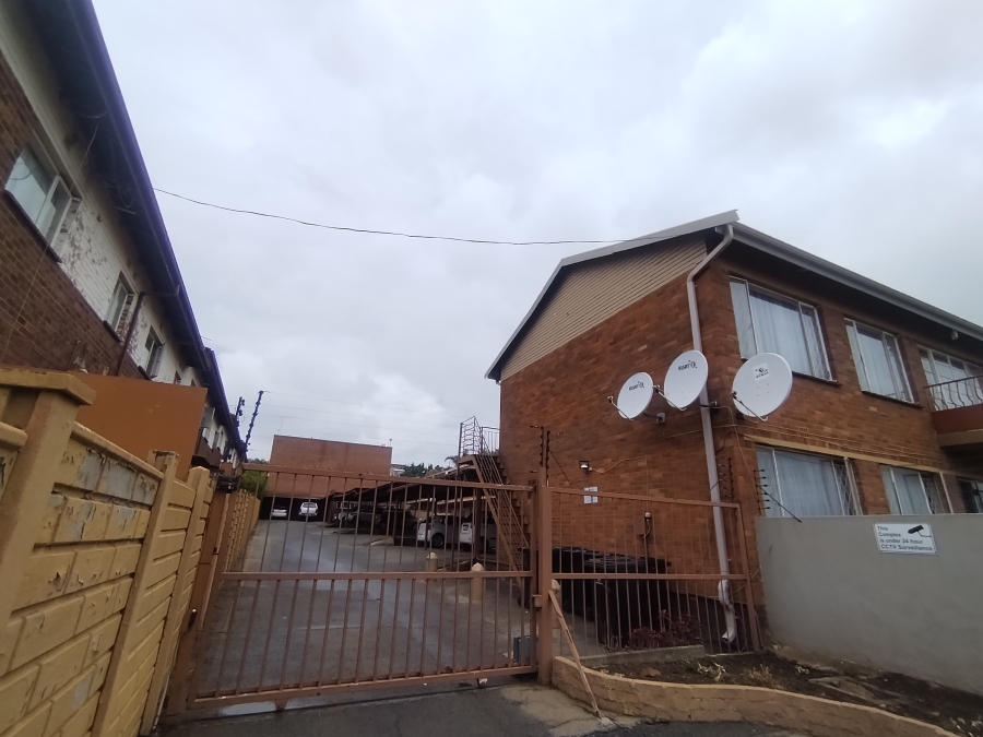1 Bedroom Property for Sale in Edenvale Central Gauteng