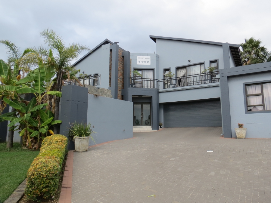 5 Bedroom Property for Sale in Greenstone Hill Gauteng