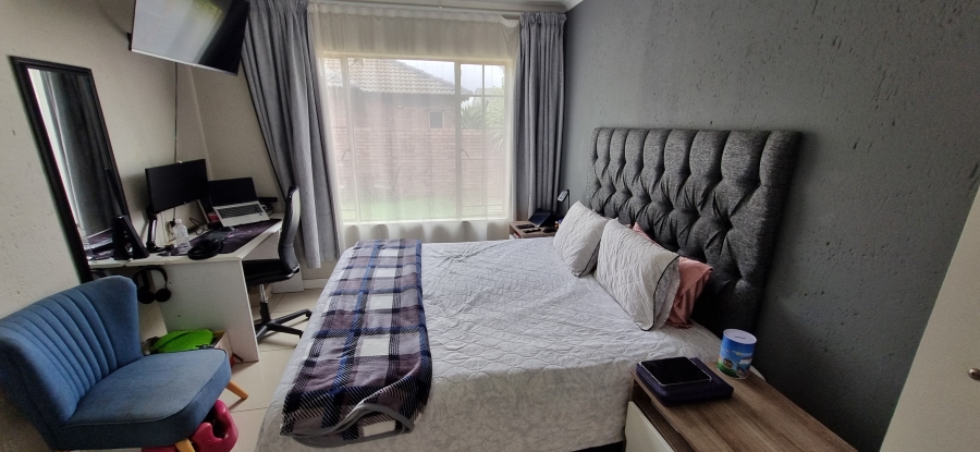 3 Bedroom Property for Sale in Heuwelsig Estate Gauteng