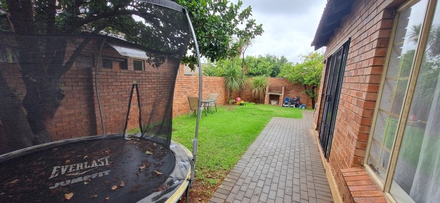 3 Bedroom Property for Sale in Heuwelsig Estate Gauteng