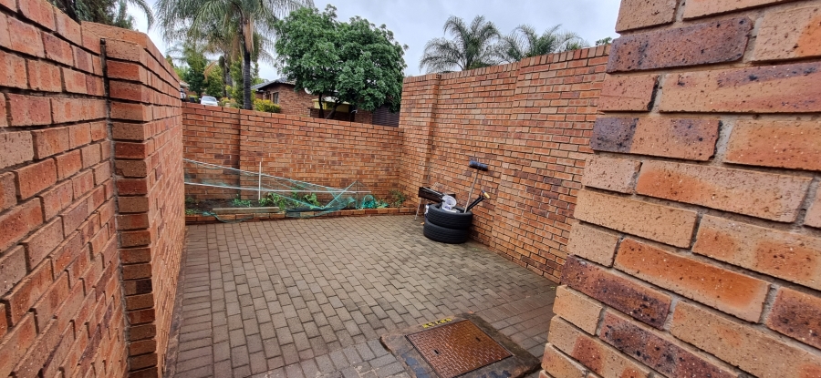 3 Bedroom Property for Sale in Heuwelsig Estate Gauteng