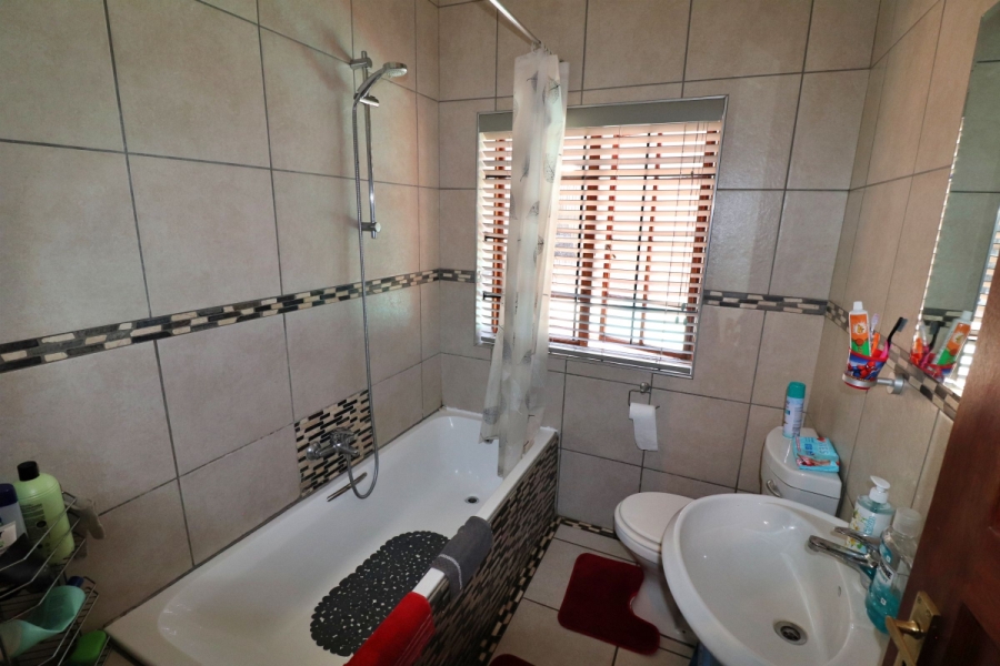 3 Bedroom Property for Sale in Primrose Gauteng