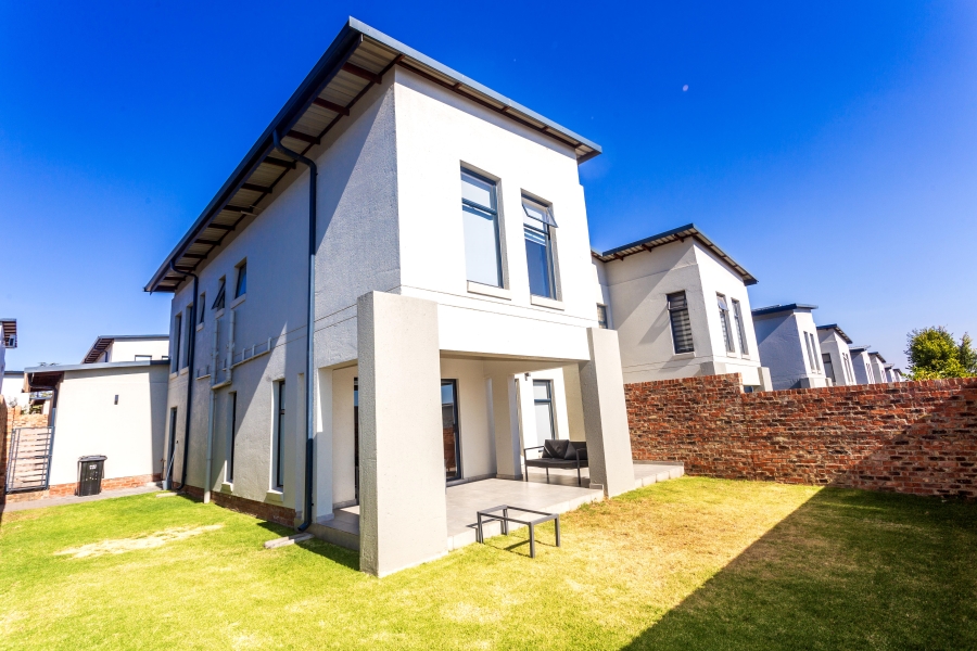 To Let 3 Bedroom Property for Rent in Crowthorne AH Gauteng