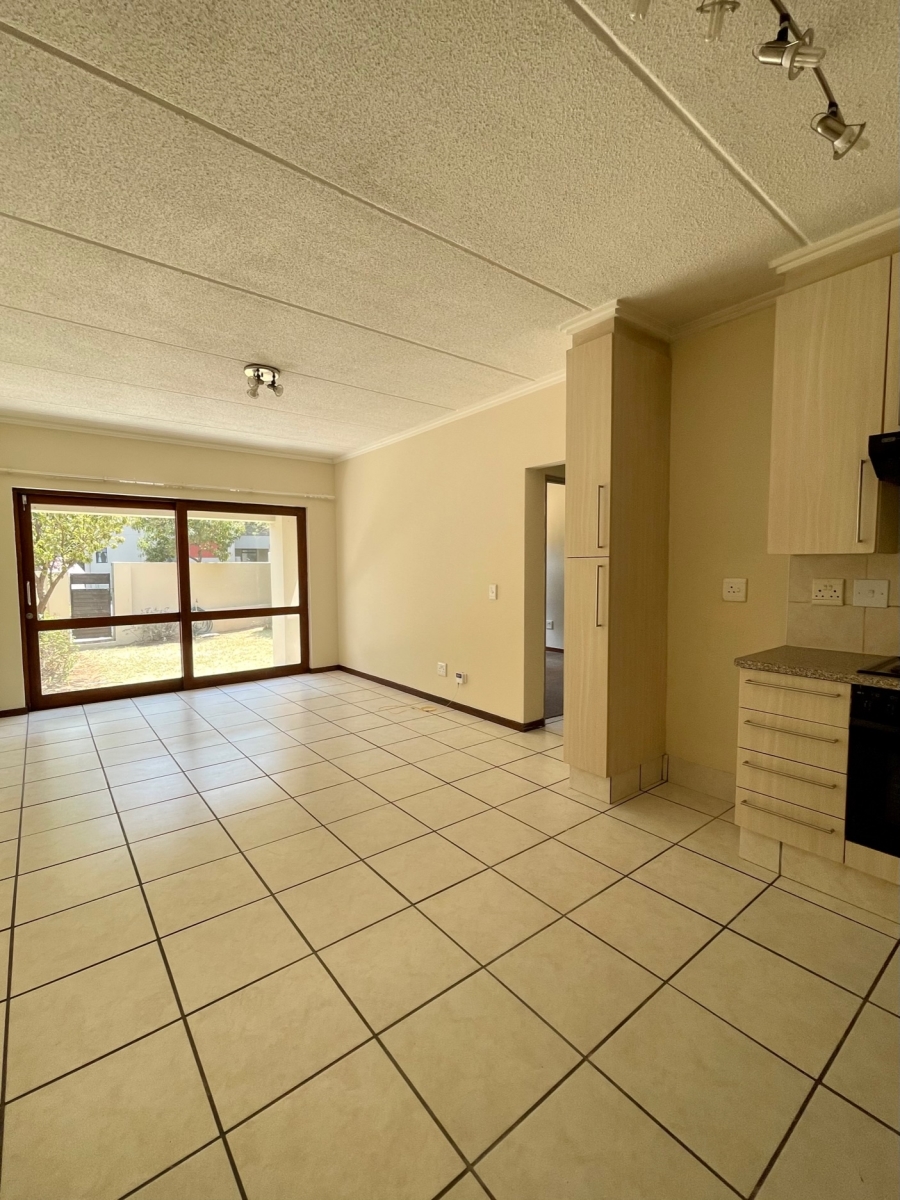 To Let 1 Bedroom Property for Rent in Lonehill Gauteng