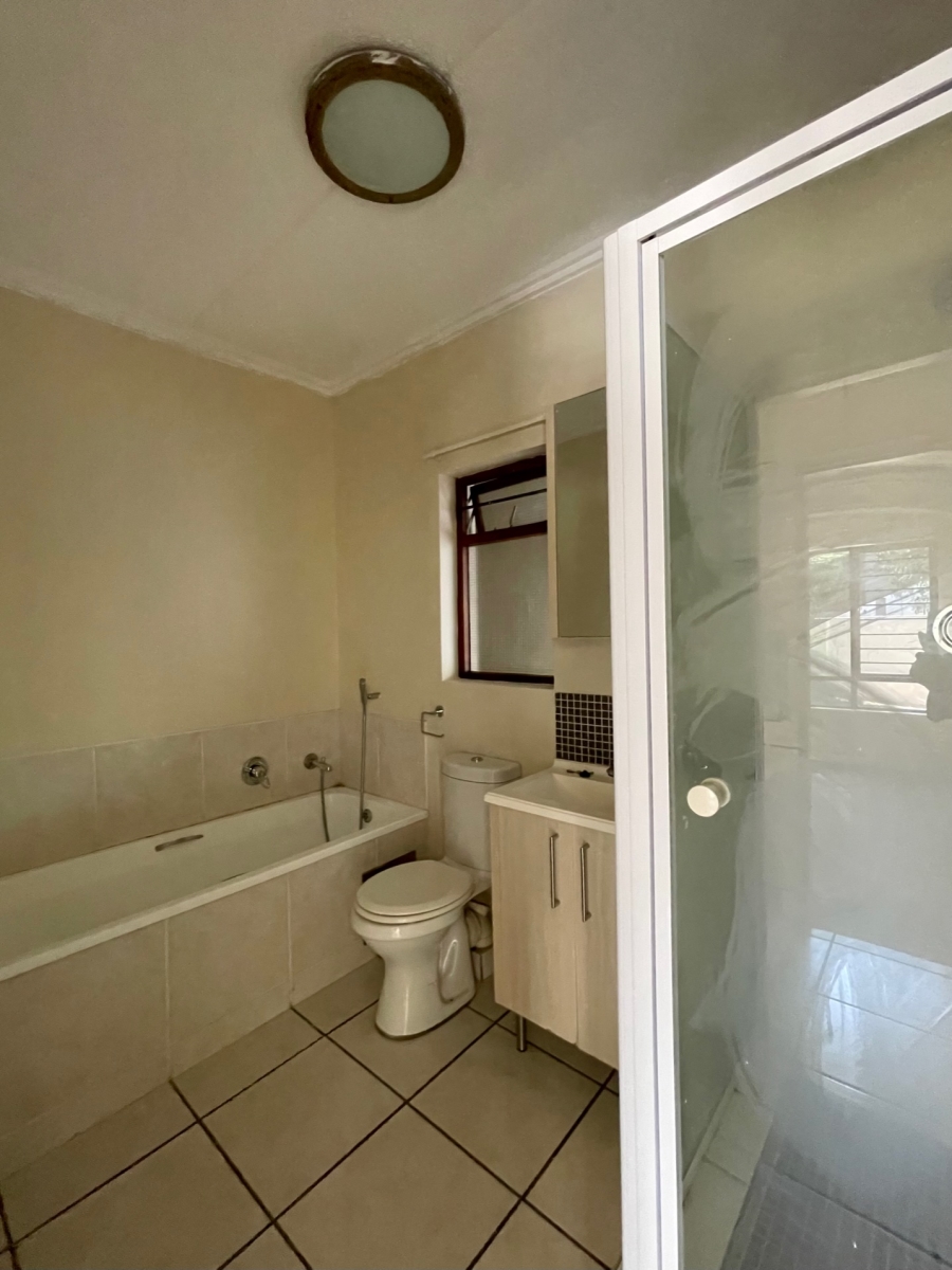 To Let 1 Bedroom Property for Rent in Lonehill Gauteng