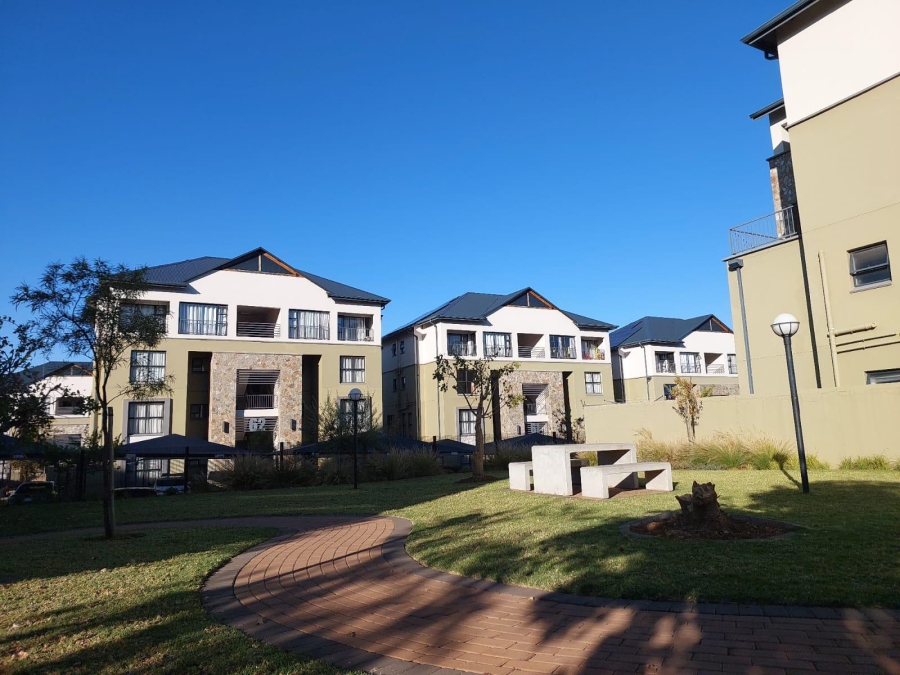 To Let 1 Bedroom Property for Rent in Waterfall Gauteng