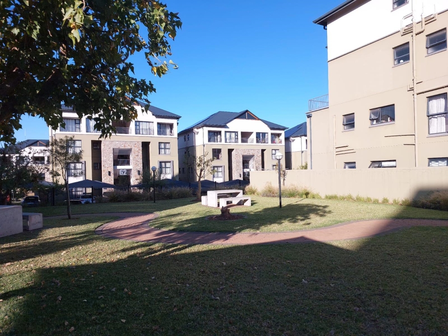 To Let 1 Bedroom Property for Rent in Waterfall Gauteng