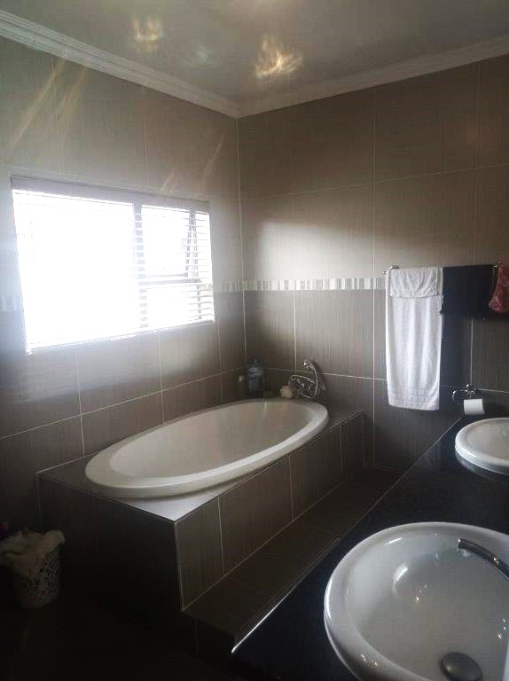 3 Bedroom Property for Sale in Amandasig Gauteng