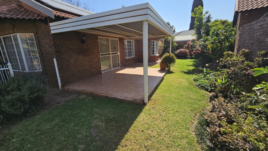 To Let 4 Bedroom Property for Rent in Moreleta Park Gauteng