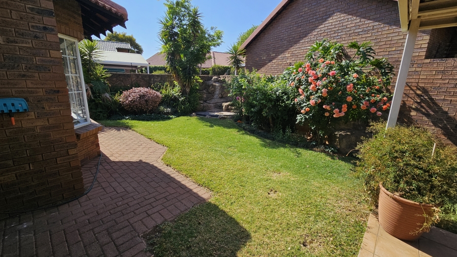 To Let 4 Bedroom Property for Rent in Moreleta Park Gauteng