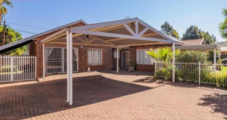 To Let 4 Bedroom Property for Rent in Moreleta Park Gauteng