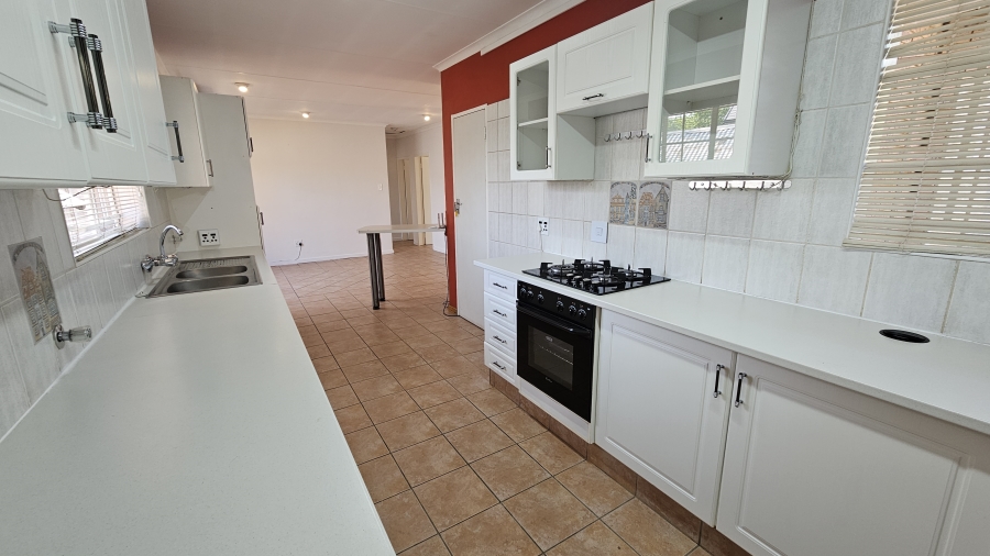 To Let 4 Bedroom Property for Rent in Moreleta Park Gauteng